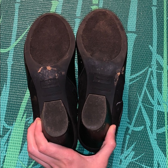 Shoes - Picture 3 of 7